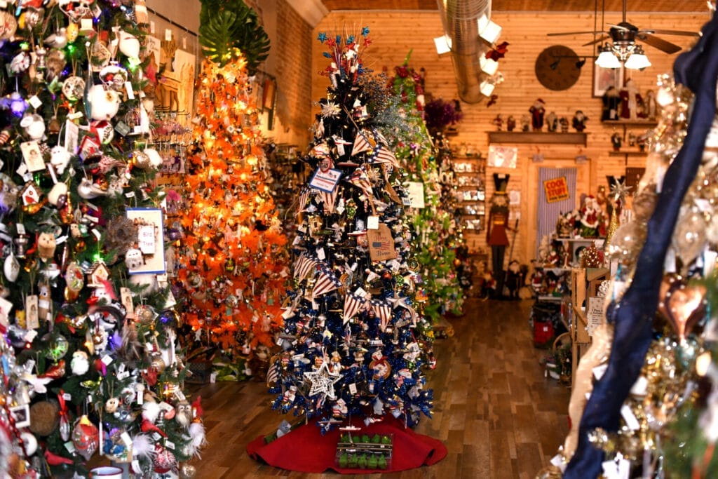 Cole Camp Christmas Store